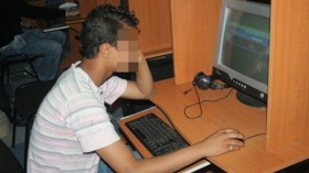 طوابير أمام مقاهي الانترنت لسحب استدعاءات الامتحانات النهائية