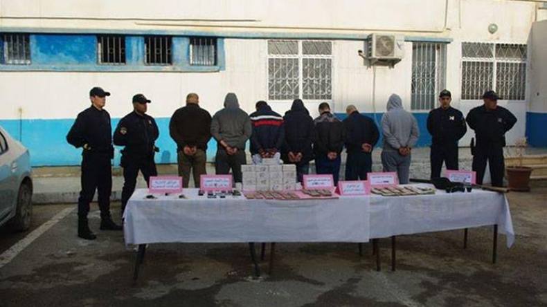 الإطاحة ببارونات تبيع “الخردلة المغربية” في الأحياء الراقية والشعبية