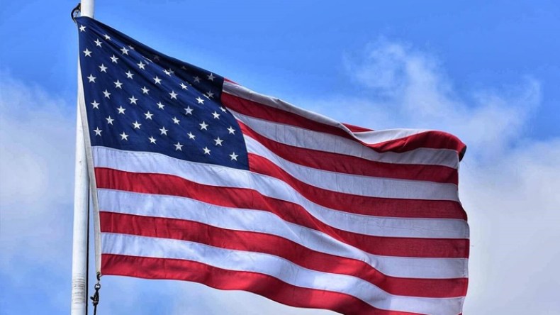 الداخل يمحو آثار الخارج