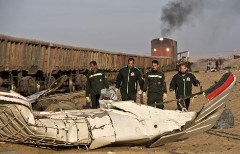 Égypte: 24 morts dans une collision entre un train et deux véhicules