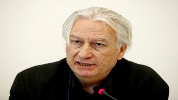 Des anticolonialistes avaient honte de la politique du gouvernement français