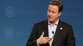 الوزير الأوّل البريطاني يثير تهكّم عشّاق الكرة