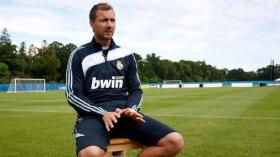 الحارس دوداك: ميسي منافق ورونالدو أناني ومورينيو وصف كاسياس بـ “الجرذ”!