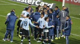 زملاء ميسي في نصف نهائي “كوبا أمريكا” بصعوبة