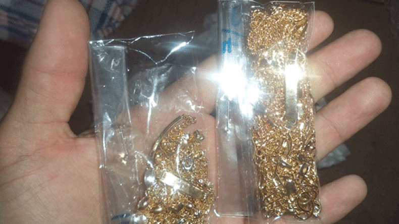 توقيف مسافر حاول تهريب الذهب عبر المطار