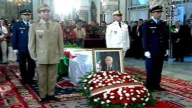 Le défunt président Chadli Bendjedid inhumé lundi au cimetière d’El-Alia