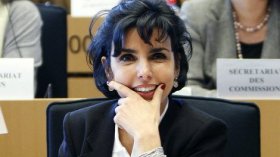 السياسية الفرنسية “رشيدة داتي” تحلم بالزواج من “ميسي”!
