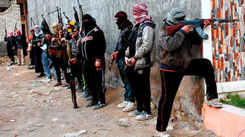 عشرات آلاف المقاتلين السنّة الأجانب في صفوف الجماعات المسلّحة في سوريا