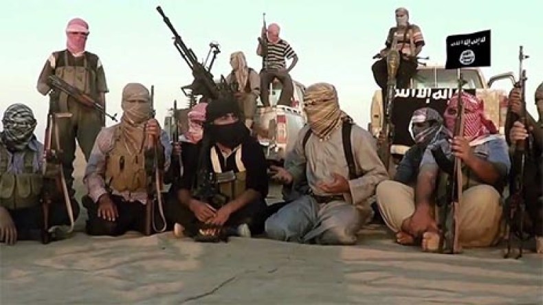 المخابرات الأمريكية: عدد مقاتلي “داعش” يتراوح بين 20 و31 ألفا