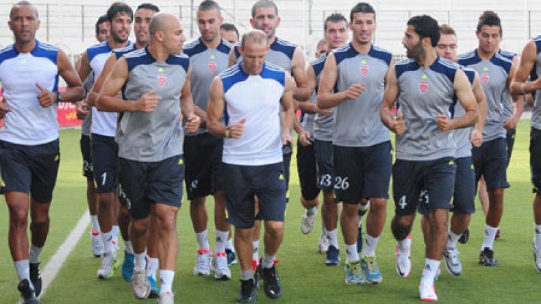 دحام،يخلف وتجار يضغطون على إدارة الاتحاد و يطالبون بالتعويض