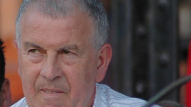 مصطفى دحلب يترأس لجنة وطنية لتكريس الروح الرياضية في الملاعب