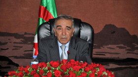 رواية “ديڤول عن منح الاستقلال للجزائر”.. أكذوبة مضحكة