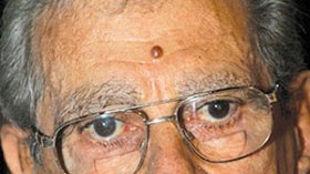 يوسف شاهين يتعرض لأزمة صحية حادة