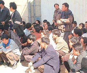 10 Chinese workers disappear from their construction site