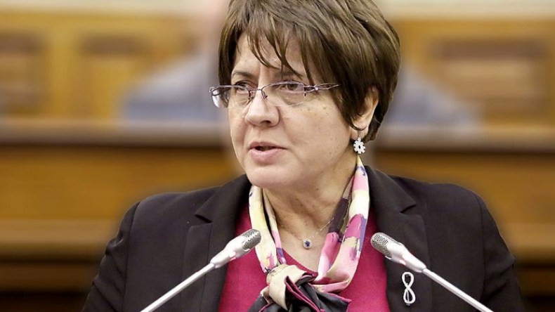 مراجعة إجراءات كفالة الأطفال اليتامى قريبا