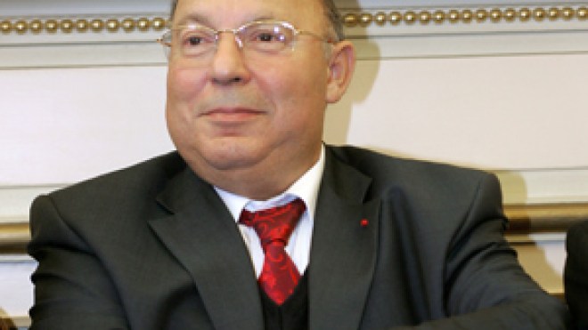 عميد مسجد باريس يشيد بإسرائيل ويبرر عدوانها على غزة!