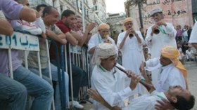 فانتازيا مجنونة..تعيش على الشعوذة والخرافات؟!