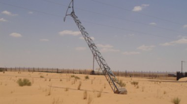High voltage electricity poles threatens to paralyze oil industries in Algeria