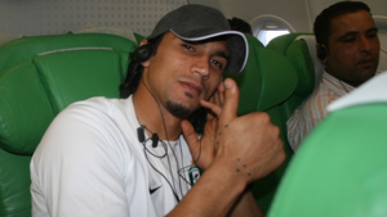 “لدي ذكريات في الجزائر لا تنسى، وملعب القليعة يساعدنا”