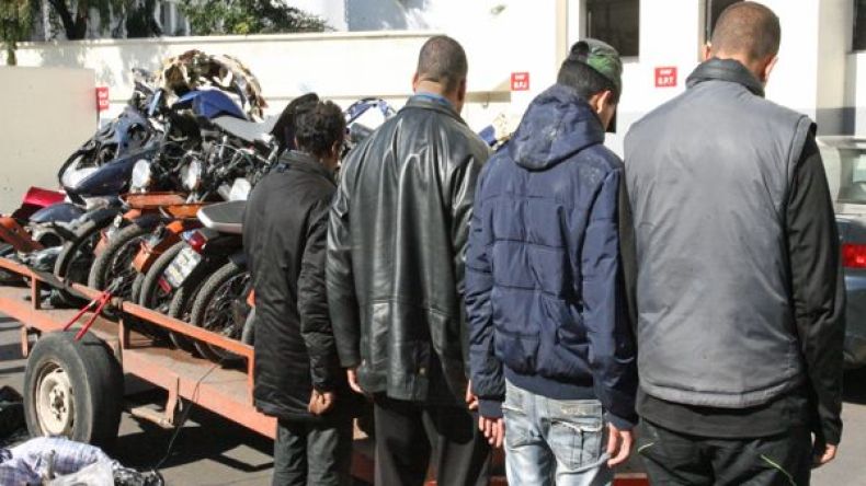 عصابة تستغل قافلة إنسانية موجهة للصحراويين لتهريب الدراجات النارية الفاخرة