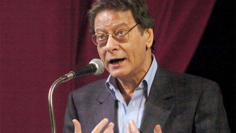 محمود درويش يعود إلى الجزائر في ذكرى رحيله