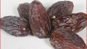 لماذا نفطر على التمر؟!