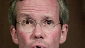 والش يتحادث مع كبار المسؤولين حول الاصلاحات في الجزائر