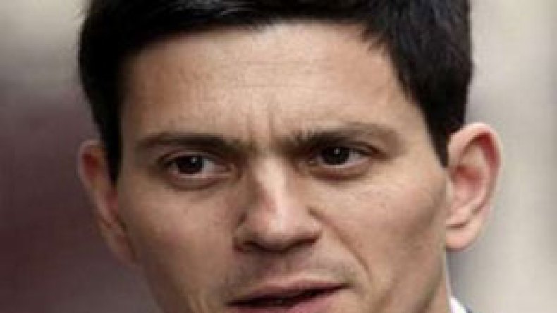 وزير  خارجية بريطانيا: 2009 سيكون عام “التغيير” في الشرق الأوسط