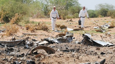 Crash du vol Air Algérie: pilotes inactifs, copilote “puéricultrice”!