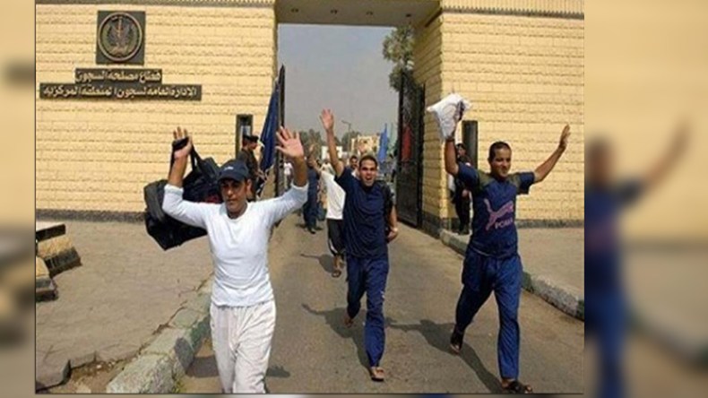 احتفالات “مجنونة” للمساجين المستفيدين من العفو الرئاسي