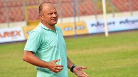 مدرب زيمبابوي يتوعّد الخضر بعد هزيمة الذهاب!