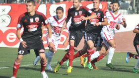 بلوزداد يتعثّر وطرد 4 لاعبين