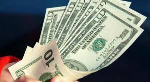 Lutte contre le blanchiment d'argent: Rapports confidentiels des douanes et des impôts