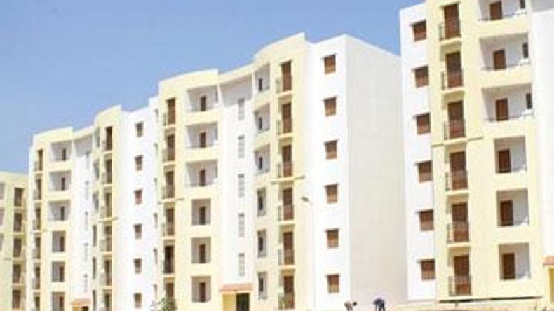 مقاول هارب يبيع سكنات وهمية لـ 550 مواطن