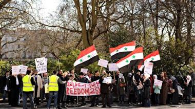 Syrie : des funérailles se transforment en manifestation