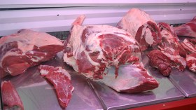 ارتفاع فاحش في أسعار اللحوم والتمور عشية رمضان