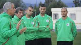 خليلوزيتش يعفي قديورة من التدريبات