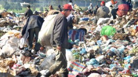 600 enfants vivent de la décharge publique de Oued Semar