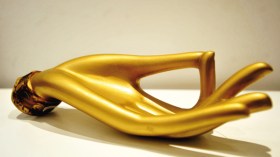 إكسسوارات عصرية بلمسة سحرية