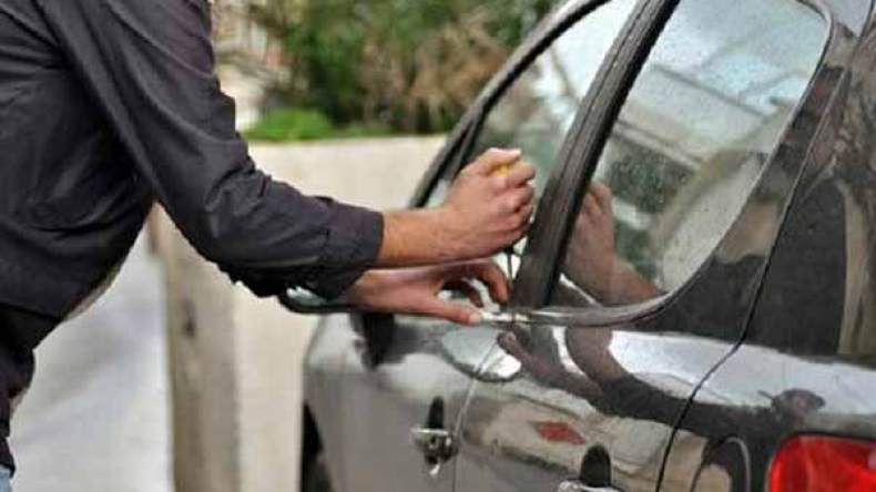 شرطة غرداية تطيح بشبكة جهوية لسرقة السيارات