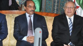 وفد‭ ‬الإتحاد‭ ‬الإفريقي‭ ‬يلتقي‭ ‬بوتفليقة‭ ‬ويُغادر‭ ‬في‭ ‬صمت