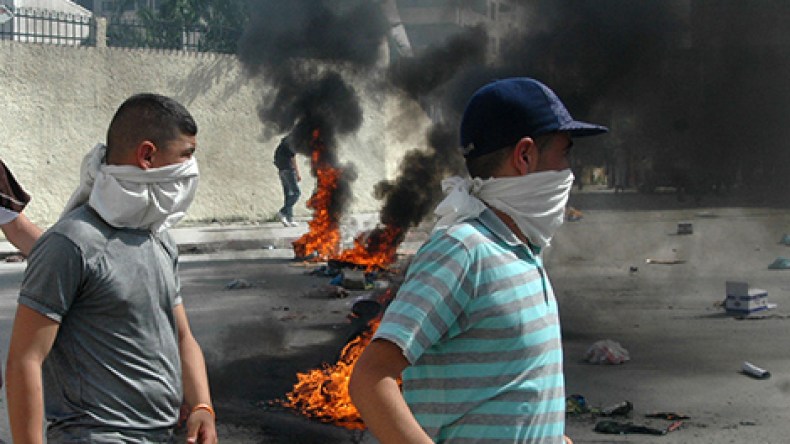 سيوف في معركة عنيفة بين عصابتين بوهران