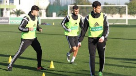 “مباراة ودية في الظلام وتويتر على خط التماس”