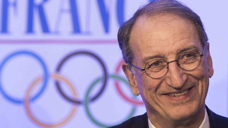 اندهشت لما رأيت في وهران من منشآت وأعلن مساندتي لملفها