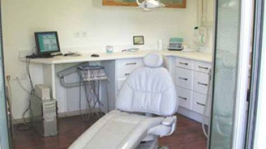 Un million d’algériens atteints d’Hépatite C chez des dentistes