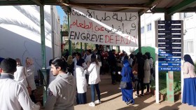 طلبة طب الأسنان المضربون عن الطعام في خطر