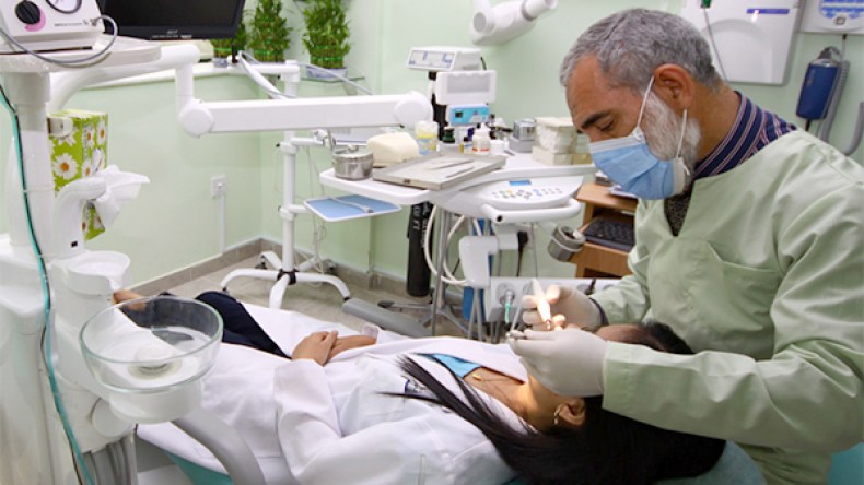 80 بالمائة من المواطنين مصابون بالتسوس
