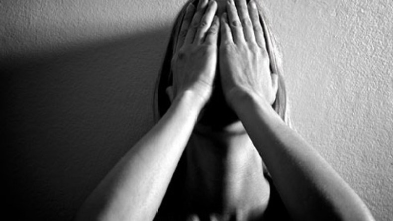 سيداتٌ أنهكهن المرض فتخلى عنهن أزواجُهن