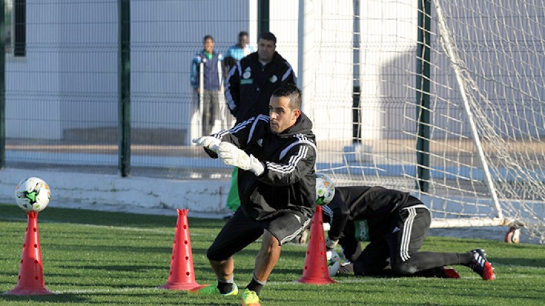 عسلة عوّض مبولحي في حراسة المرمى في آخر لحظة..؟