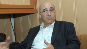 حسن مصطفى تآمر علي وسأقاضي الاتحاد الدولي لكرة اليد